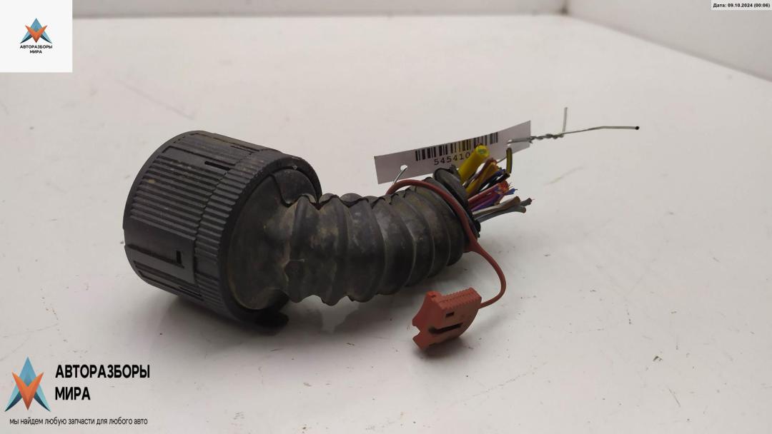 разъем (фишка) проводки Opel Astra G 1999, 1.6 л., бензин, МКПП, красный, универсал - фото №1