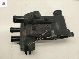 корпус термостата Volkswagen Golf 4 поколение 2002, 1.6 л., бензин, МКПП, чёрный, хетчбэк 3 дв., 032121111