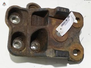 кронштейн КПП Peugeot 107 1 поколение 2005, 1.0 л., бензин, МКПП, чёрный, хетчбэк 3 дв., 0Q010