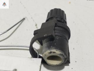 фланец (тройник) системы охлаждения Citroen C2 1 поколение 2007, 1.4 л., дизель, МКПП, белый, хетчбэк 3 дв., 96554