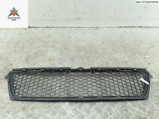 заглушка (решетка) в бампер Dacia (Renault) Sandero I 2009, 1.4 л., бензин, МКПП, красный, хетчбэк 5 дв., 8200735103