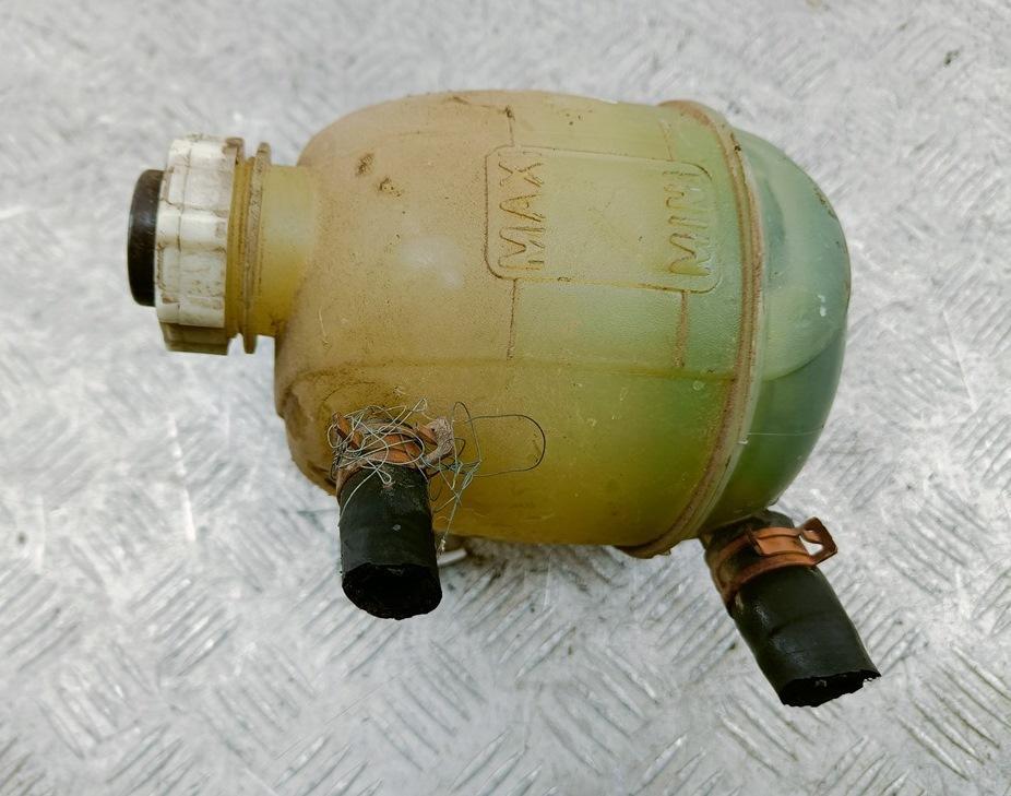 бачок расширительный Renault Scenic RX4 2000, 2.0 л., бензин, 7700839184