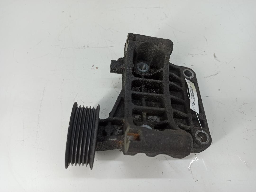 кронштейн генератора Audi A6 C6 2007, 3.0 л., дизель, АКПП, синий, седан, 059903143K