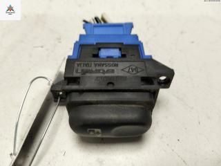 кнопка стеклоподъемника заднего левого Renault Laguna 1 поколение 1996, 2.0 л., бензин, МКПП, зелёный, хетчбэк 5 дв., ARG