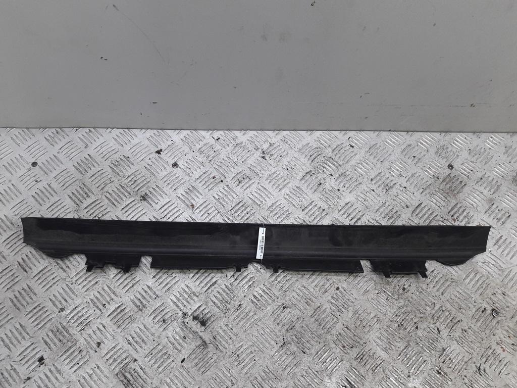 накладка декоративная Volkswagen Touran 2004, 1.6 л., бензин, МКПП, синий, минивэн, 1T0121341