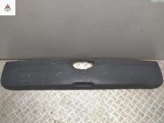 Молдинг крышки (двери) багажника Renault Kangoo 1 поколение [рестайлинг] 2003, 1.5 л., дизель, МКПП, зелёный, фургон, 7700304871, 8200101808