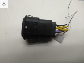 кнопка стеклоподъемника переднего правого Ford Mondeo 1 поколение 1996, 1.6 л., i, бензин, МКПП, серый, хетчбэк 5 дв.