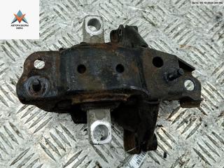 подушка крепления КПП Skoda Fabia 1 поколение (6Y) 2003, 1.4 л., бензин, МКПП, серый, хетчбэк 5 дв.