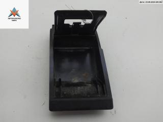 пепельница Volkswagen Polo 3 поколение 1998, 1.4 л., бензин, МКПП, красный, универсал, 6K0857952A