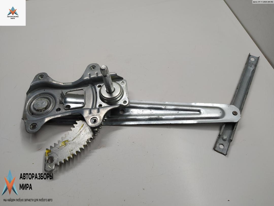 стеклоподъемник задний правый Nissan Micra 5 поколение K14 2017, 1.5 л., дизель, МКПП, красный, хетчбэк 5 дв. - фото №1