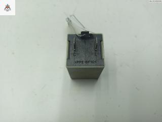 реле (прочие) Renault Laguna 1 поколение 1997, 1.8 л., бензин, МКПП, зелёный, хетчбэк 5 дв., 7700412030