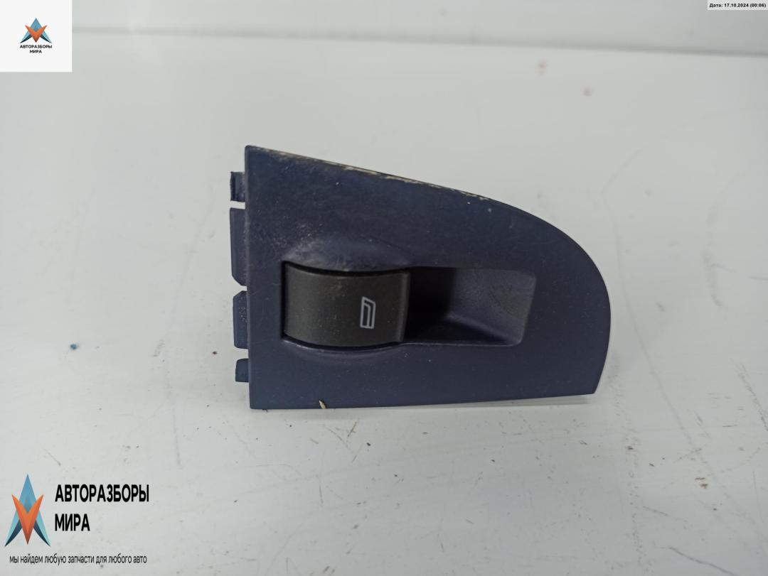 кнопка стеклоподъемника переднего правого Audi A6 4B/C5 1998, 2.5 л., дизель, МКПП, серый, универсал, 4B0955855 - фото №1