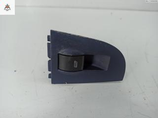 кнопка стеклоподъемника переднего правого Audi A6 4B/C5 1998, 2.5 л., дизель, МКПП, серый, универсал, 4B0955855