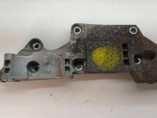 кронштейн генератора Volkswagen Golf 4 поколение 1999, 2.0 л., бензин, МКПП, синий, хетчбэк 3 дв., 06A903143P