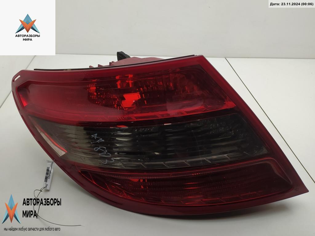 фонарь задний левый Mercedes-Benz C-Класс W204/S204 2008, 2.2 л., дизель, МКПП, чёрный, седан, 2048202964 - фото №1
