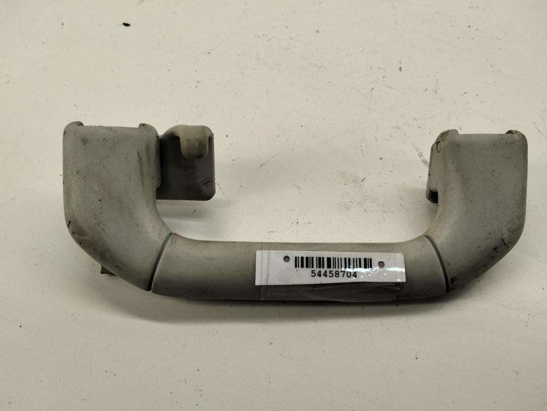 ручка внутренняя потолочная Volkswagen Polo 1994, 1.3 л., бензин, МКПП, серый, хетчбэк 3 дв., 6N0857607A