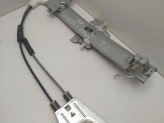 стеклоподъемник задний правый Mazda 323 BA 1995, 1.7 л., дизель, МКПП, жёлтый, седан