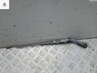 Щеткодержатель (поводок стеклоочистителя) передний Opel Monterey 1 поколение 1992, 3.2 л., бензин, МКПП, красный, внедорожник 5 дв.