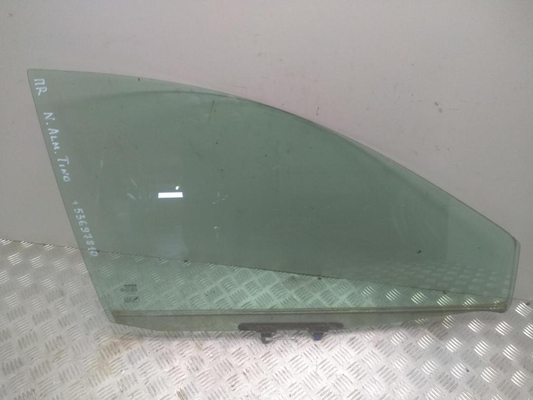 стекло двери передней правой Nissan Almera Tino 2005, 2.2 л., дизель, МКПП, серый, минивэн