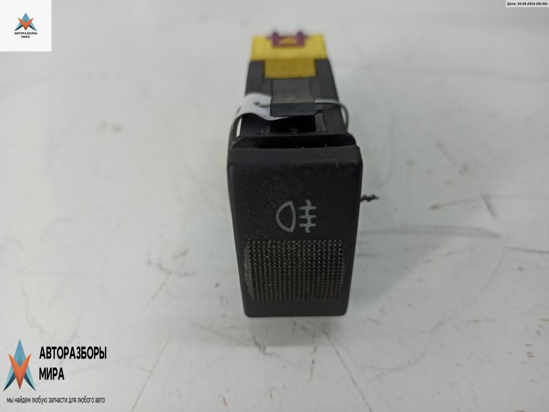 кнопка противотуманных фар Audi A4 B5 1997, 1.6 л., бензин, МКПП, синий, универсал, 4D0941563 - фото №1