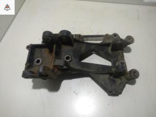 кронштейн генератора Peugeot 407 1 поколение 2004, 2.0 л., бензин, МКПП, серый, седан