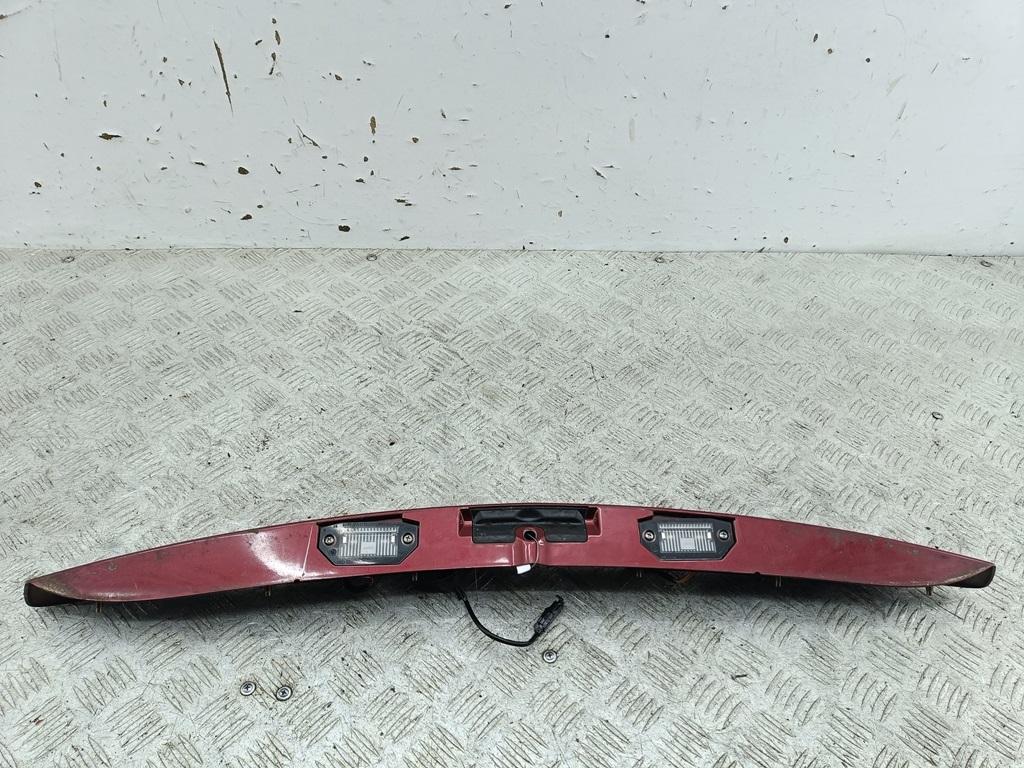 накладка подсветки номера Ford Mondeo 3 поколение 2001, 2.0 л., бензин, МКПП, красный, хетчбэк 5 дв., 1S71F43400AK - фото №1