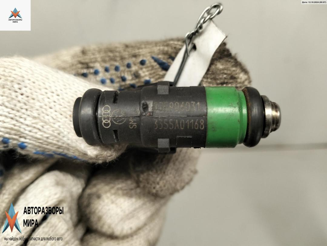 форсунка Volkswagen Polo 4 поколение 2003, 1.2 л., бензин, МКПП, серый, хетчбэк 3 дв., 03E906031 - фото №1