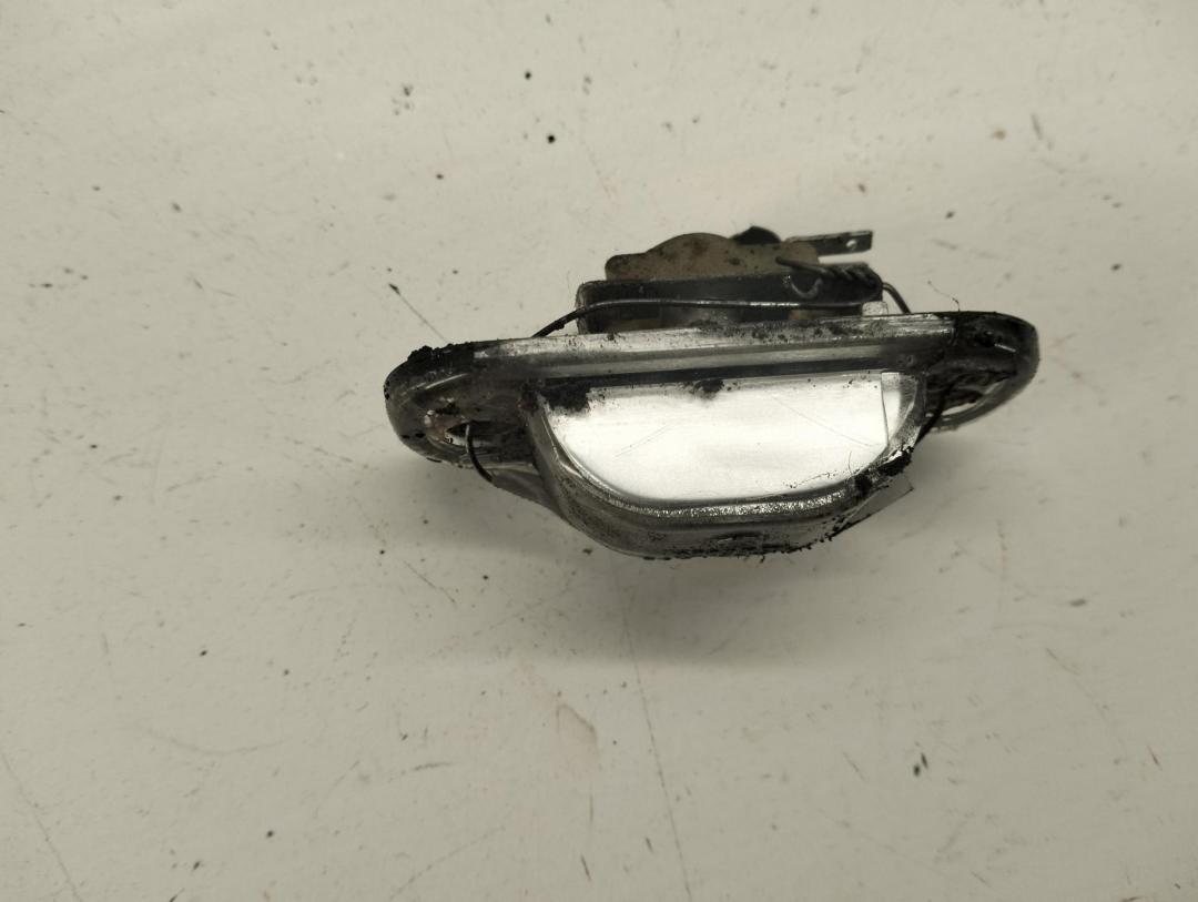 подсветка номера Volkswagen Passat B2 1986, 1.8 л., бензин, МКПП, красный, универсал, HELLA