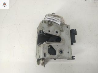 замок двери передней правой Audi A4 B5 [рестайлинг] 2000, 2.8 л., бензин, МКПП, синий, универсал, 4D1837016D