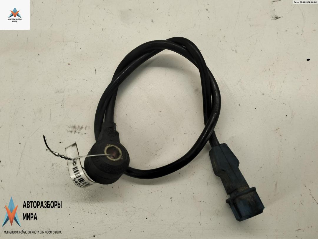 датчик детонации Volkswagen Golf 3 поколение 1998, 1.6 л., бензин, МКПП, красный, универсал, 054905377G - фото №1