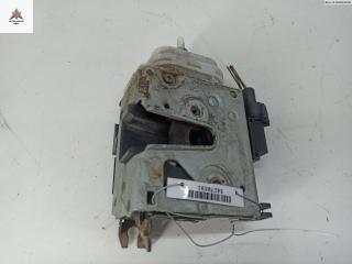 замок двери передней правой Audi A4 B5 1996, 2.8 л., бензин, МКПП, красный, универсал, 8D1837016E