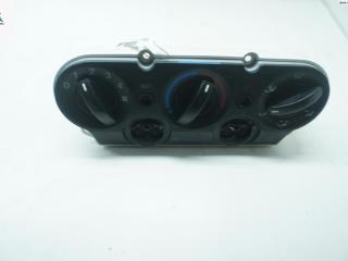 блок управления печки / климат-контроля Ford Fiesta 5 поколение 2004, 1.4 л., дизель, МКПП, чёрный, хетчбэк 5 дв.