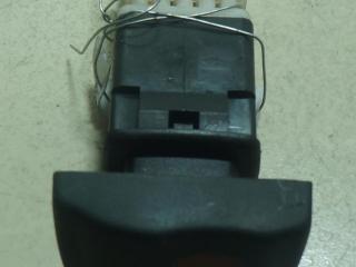 кнопка аварийной сигнализации Renault Megane 1 поколение 1996, 1.6 л., бензин, МКПП, зелёный, хетчбэк 5 дв., 7700430165