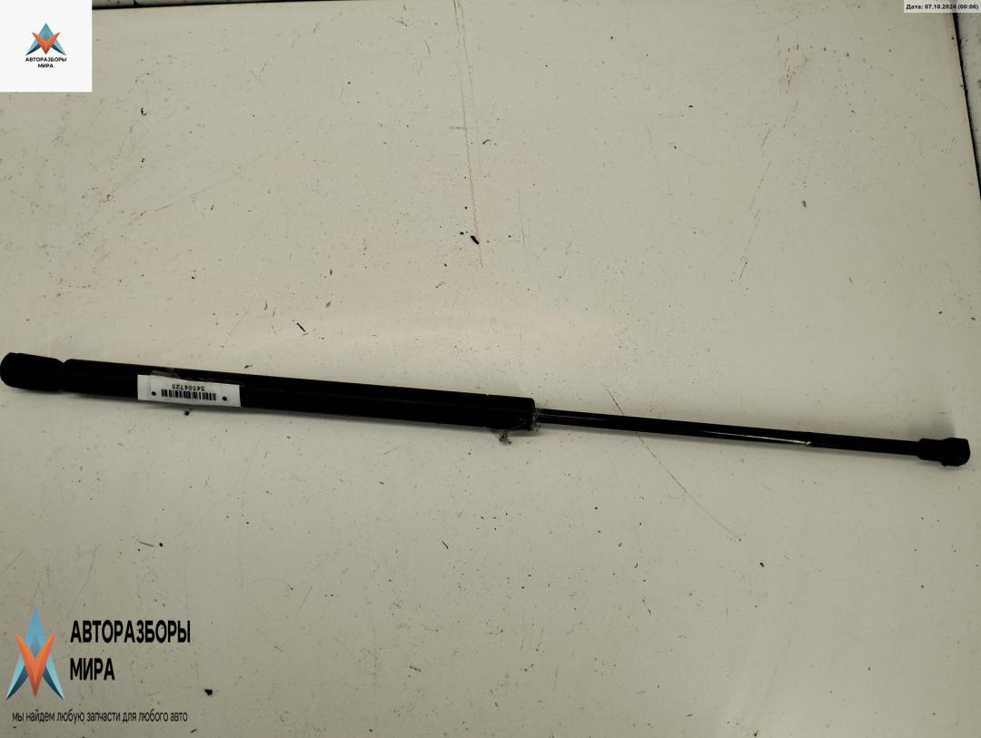 амортизатор крышки багажника (3-5 двери) Volkswagen Golf 4 поколение 1999, 1.6 л., бензин, МКПП, серый, хетчбэк 3 дв., 1J6827550 - фото №1