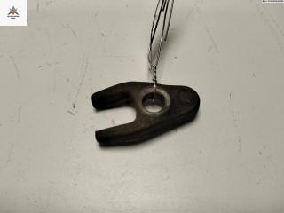 крепление форсунки Renault Megane 1 поколение [рестайлинг] 2000, 1.9 л., дизель, МКПП, зелёный, универсал, 8200640863