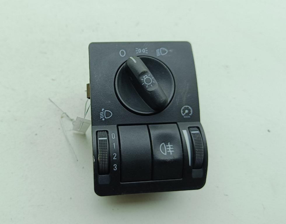 переключатель света Opel Corsa C 2001, 1.2 л., бензин, МКПП, серый, хетчбэк 5 дв., 9116612