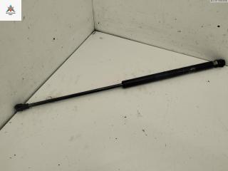 амортизатор крышки багажника (3-5 двери) Volkswagen Golf 4 поколение 1998, 1.6 л., бензин, МКПП, зелёный, хетчбэк 5 дв., 1J6827550