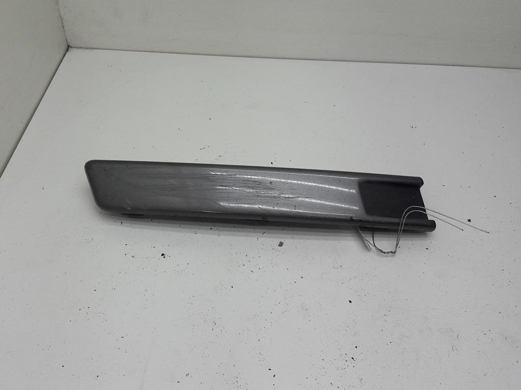 клык бампера передний правый Volkswagen Passat B6 2007, 2.0 л., дизель, робот, серый, универсал, 3C0807646A - фото №1