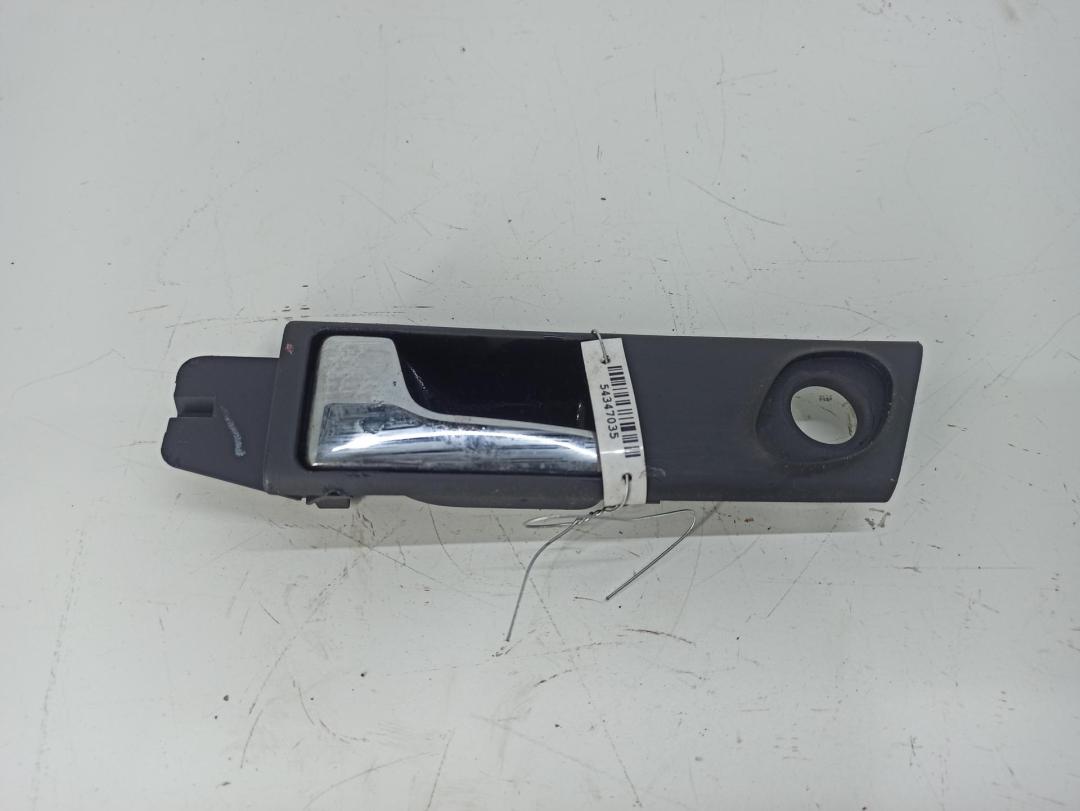 ручка внутренняя задняя левая Audi 100 4A/C4 1992, 2.0 л., бензин, МКПП, серый, универсал, 4A0839019 - фото №1
