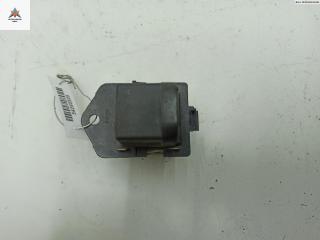 блок управления вентилятором (реле) Renault Clio 2 поколение [рестайлинг] 2002, 1.2 л., бензин, МКПП, серый, хетчбэк 3 дв., 8200045082