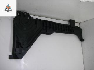 кронштейн (крепление) BMW 3 серия E46 [рестайлинг] 2004, 2.0 л., дизель, МКПП, зелёный, универсал, 2248408