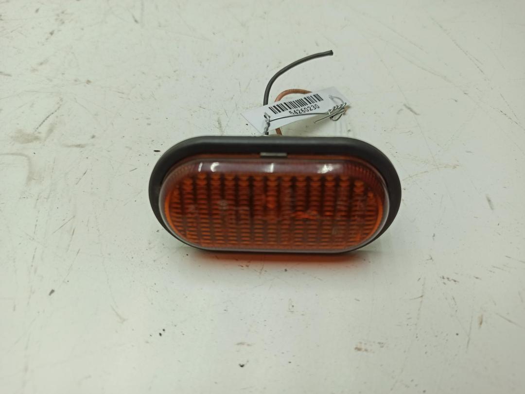 повторитель передний правый Renault Kangoo I 2003, 1.5 л., дизель, МКПП, красный, фургон, 7700847333