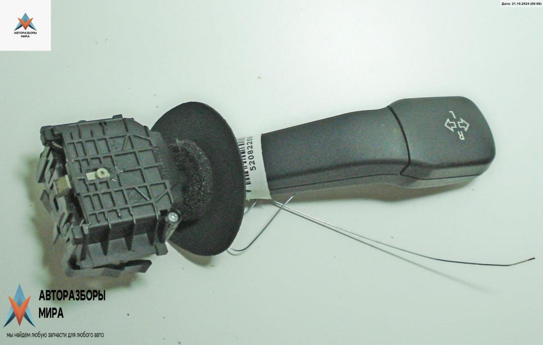 переключатель поворотов BMW 5 серия E39 1997, 2.5 л., бензин, АКПП, зелёный, универсал, 8352014 - фото №1