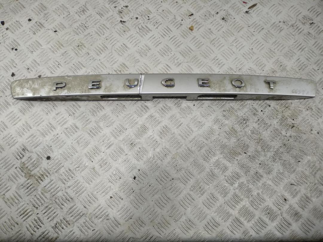 накладка подсветки номера Peugeot 308 T7 2008, 1.6 л., дизель, МКПП, серый, универсал, 00008742T5