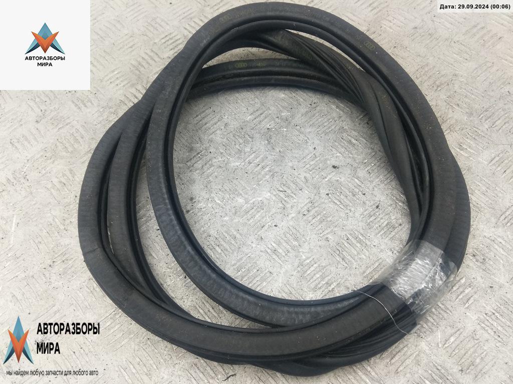 уплотнитель двери Audi A4 B8/8K 2008, 1.8 л., бензин, МКПП, чёрный, седан - фото №1