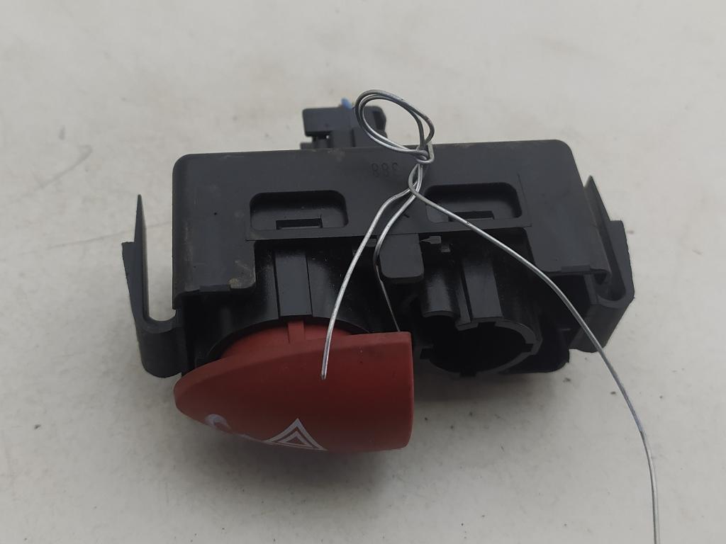 кнопка аварийной сигнализации Renault Twingo II 2008, 1.2 л., бензин, МКПП, синий, хетчбэк 3 дв.