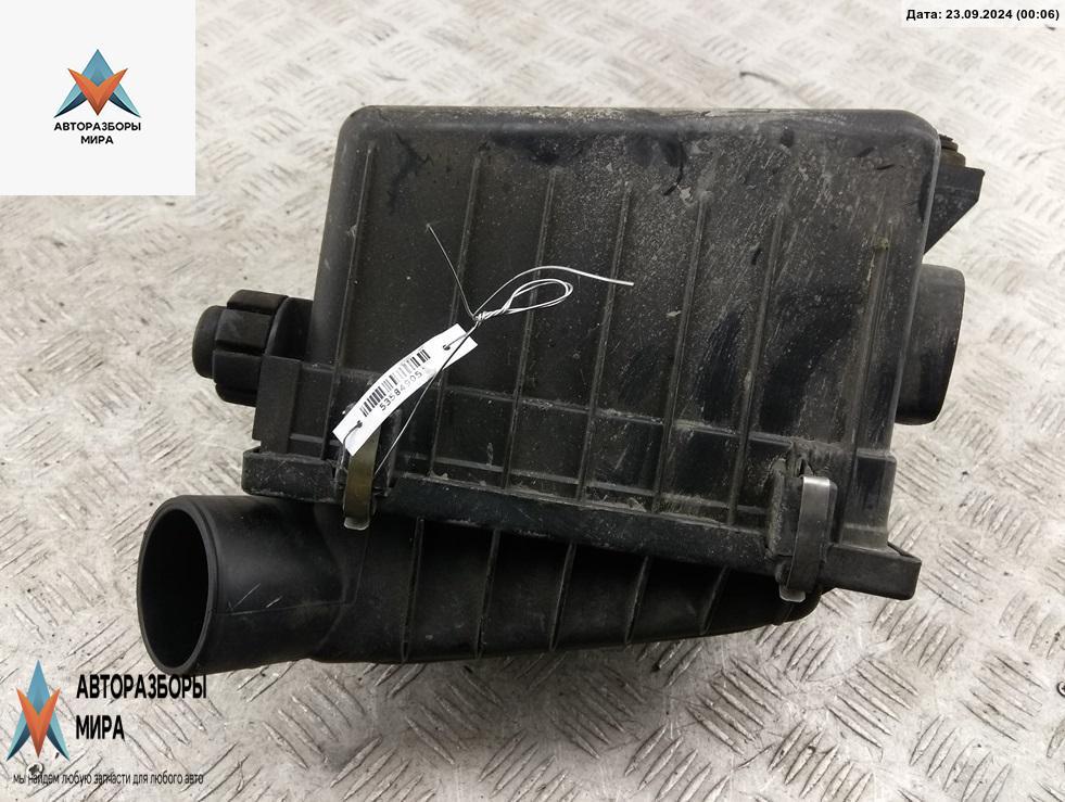 корпус воздушного фильтра Opel Corsa B 1996, 1.4 л., бензин, МКПП, чёрный, хетчбэк 5 дв. - фото №1