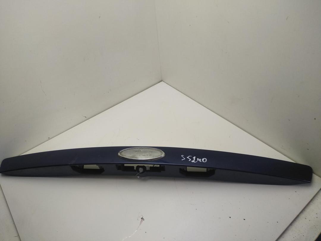 накладка подсветки номера Ford Mondeo III 2002, 2.0 л., бензин, МКПП, синий, хетчбэк 5 дв., 1S71F43400A