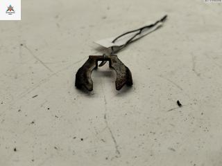 крепление форсунки Volkswagen Caddy 3 поколение 2007, 1.4 л., бензин, МКПП, серый, фургон, 036133047