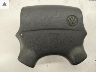 подушка безопасности водителя Volkswagen Golf 3 поколение 1998, 1.6 л., бензин, МКПП, красный, универсал, 3A0880201B
